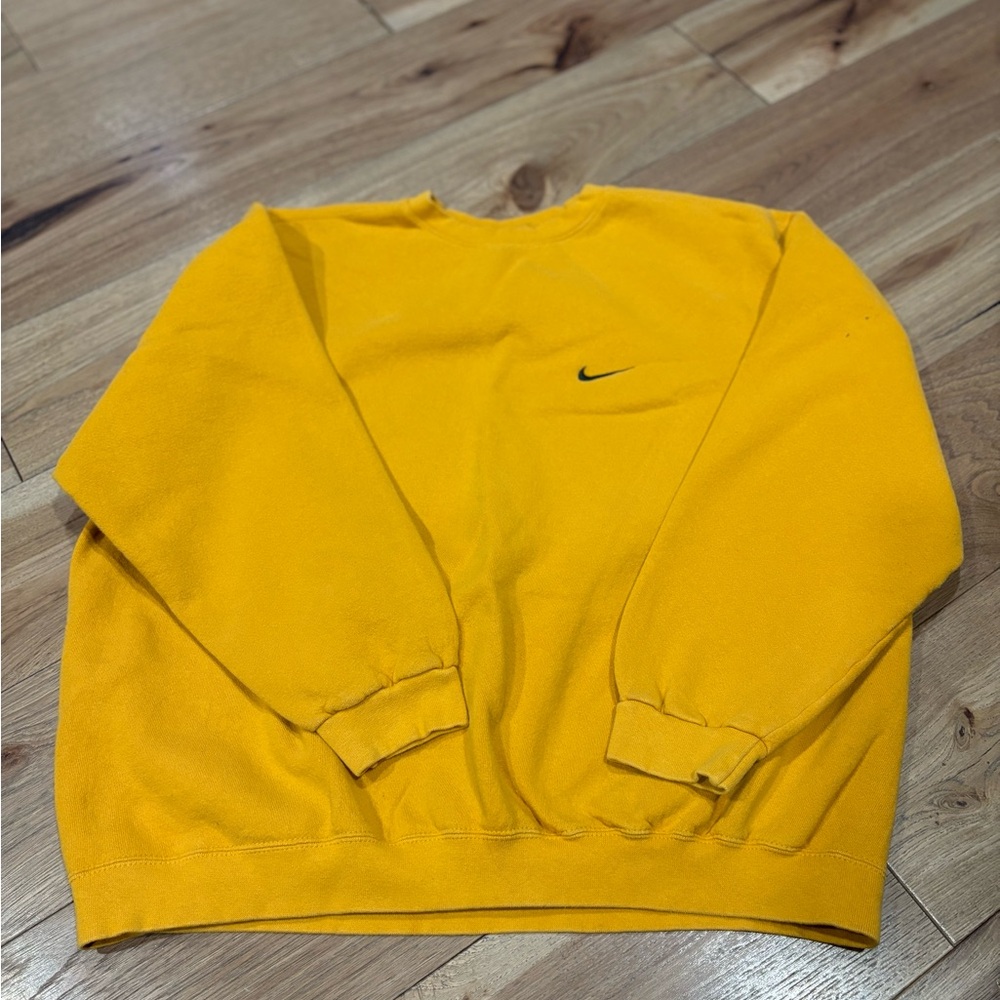 Nike Yellow Crewneck Sweater Vibrant Cozy Fit